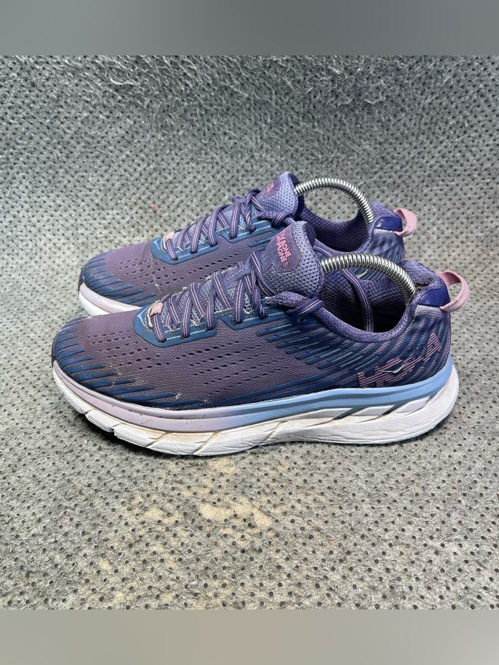 Hoka One One Clifton 5 Running Shoes No Insole Size 8.5 Women’s